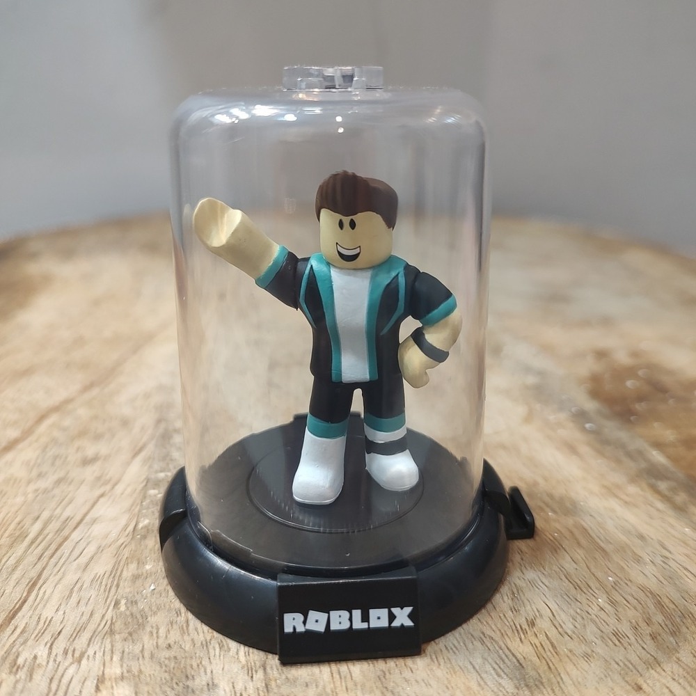 Roblox 15th Anniversary Domez Series 1 Welcome To Bloxburg:‎ Tom